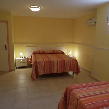 Le Nereidi & Con Piscina-tennis-fitness-parcheggio Coperto-sala Conferenze Szálloda 3*