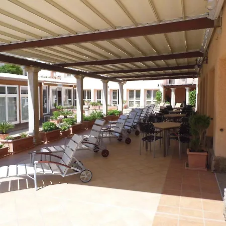 Le Nereidi & Con Piscina-tennis-fitness-parcheggio Coperto-sala Conferenze 3*
