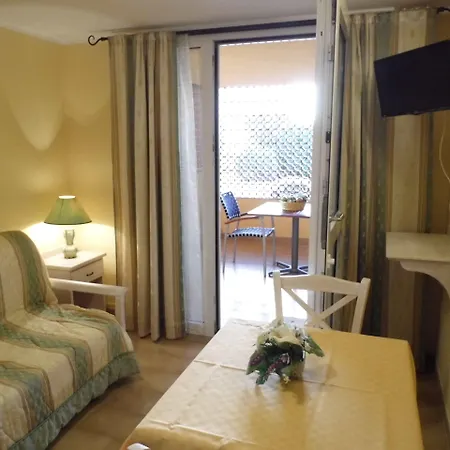 ホテル Le Nereidi & 3*