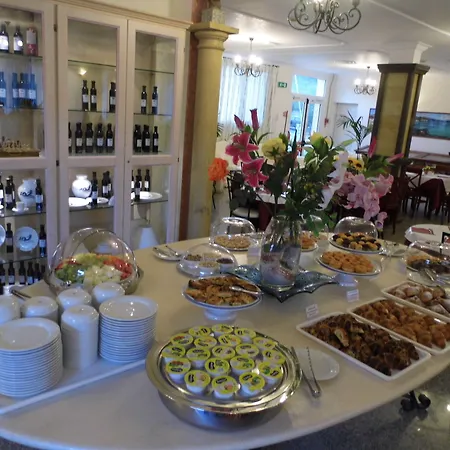 Le Nereidi & ラ・マッダレーナ