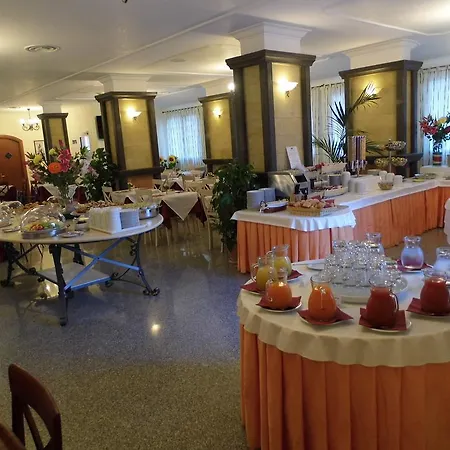 Le Nereidi & Con Piscina-tennis-fitness-parcheggio Coperto-sala Conferenze Szálloda 3*